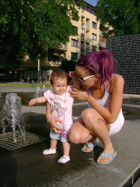 Larissa 11. mesec - foto