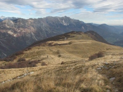 Opazovalnica in planina Bošca že na vidiku.