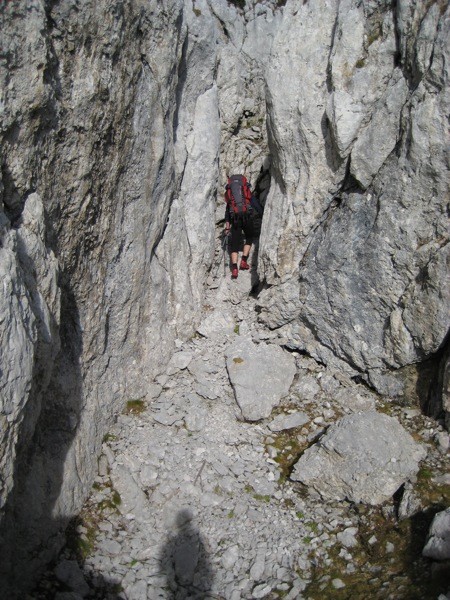 Najin dostop (drugače vodi markirana pot :)).