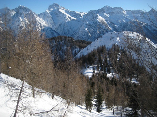 Planina se je oddaljevala.