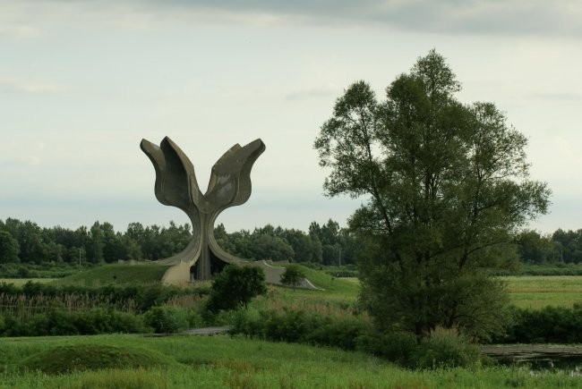 Kameni cvjet - Jasenovac