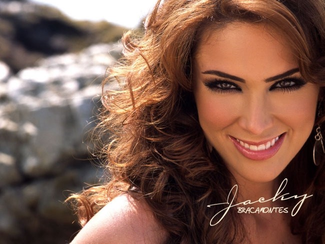 Jacky Bracamontes-Miranda - foto povečava