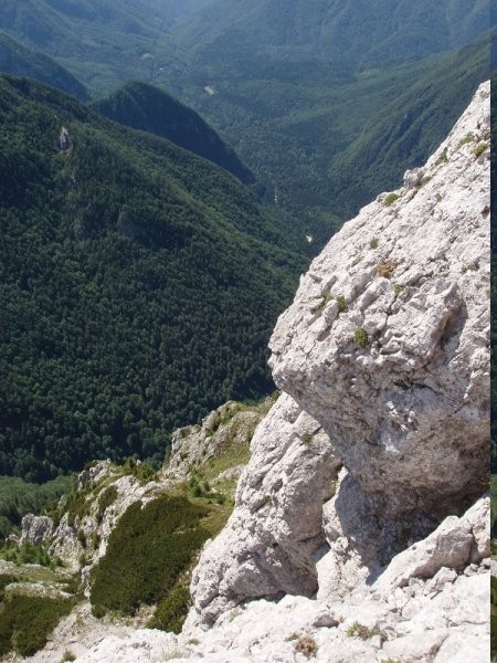 039 Dolina vedno bolj oddaljena.