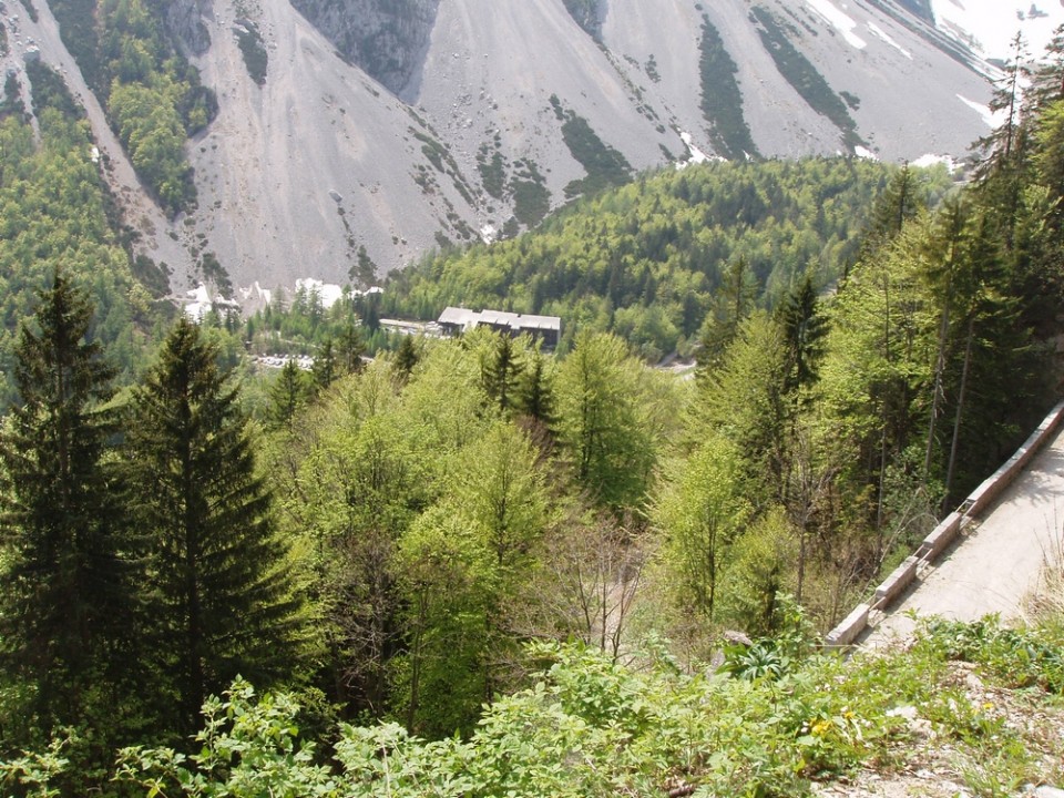 20090510 Ljubelj,Zelenica-koča na Ljubelju,Ve - foto povečava