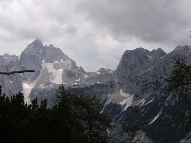 20090704 Vršič Sleme Tamar vmes M.Mojstrovka  - foto