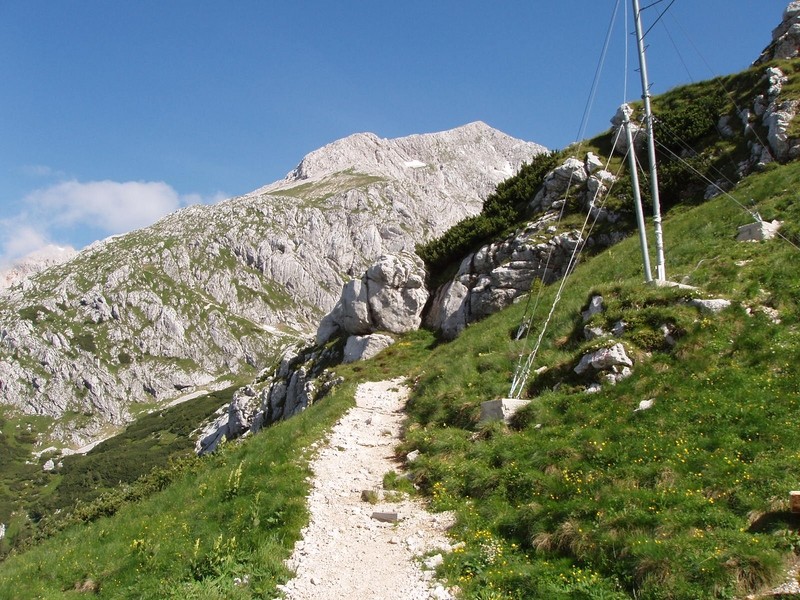 018 Pogled na vrh Grintavca od koče.