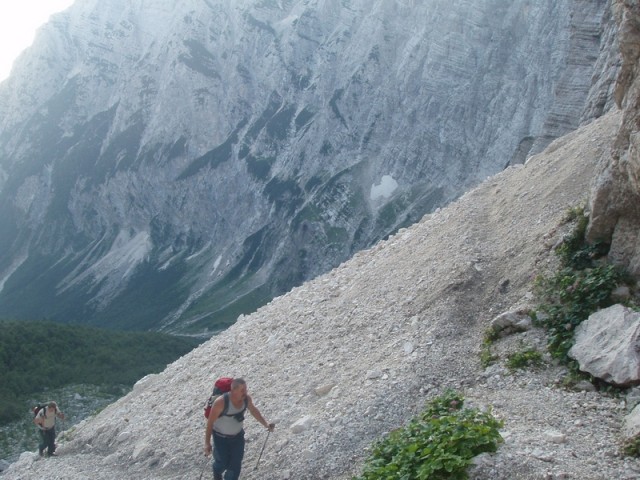 20090826 Vrata Luknja Plemenice Triglav Kreda - foto