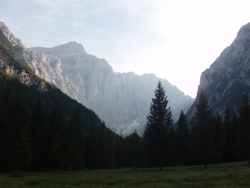 20090826 Vrata Luknja Plemenice Triglav Kreda - foto povečava