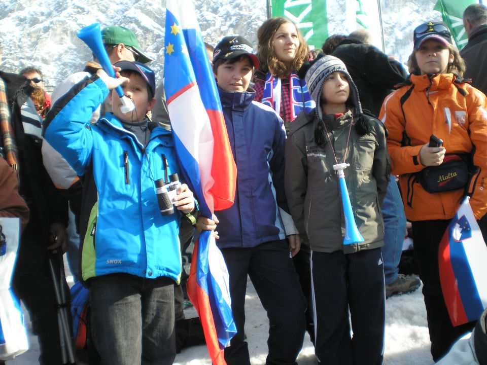 20100319 Planica in Tamar - foto povečava