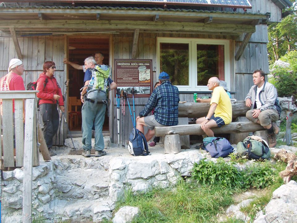 20100627 Vogel,Razor,Šija,Rodica,črna - foto povečava