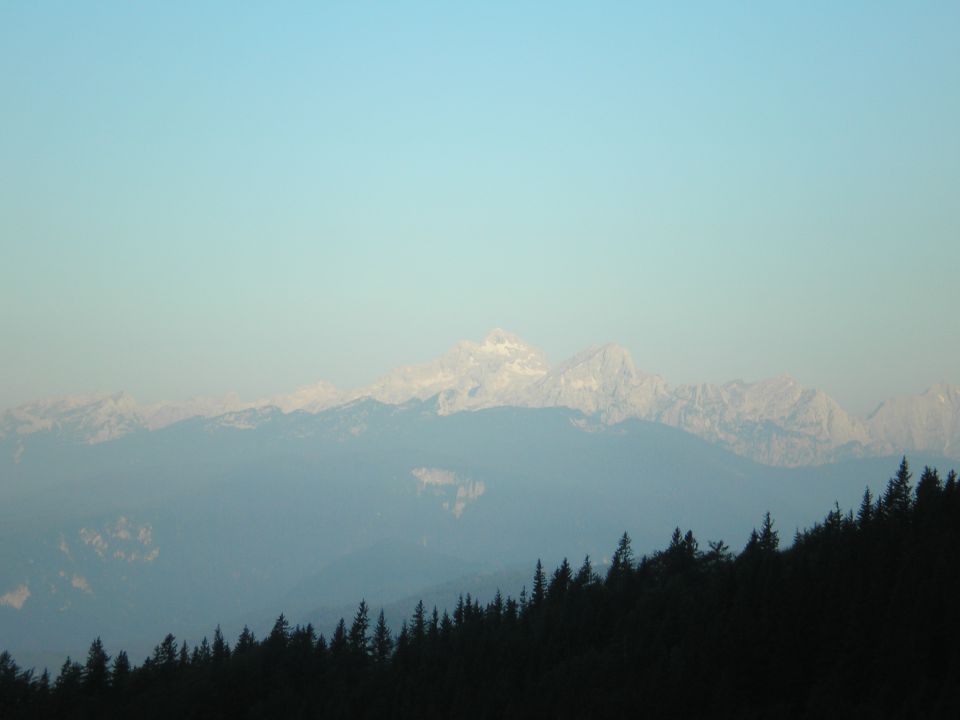 20100628 Stol - foto povečava