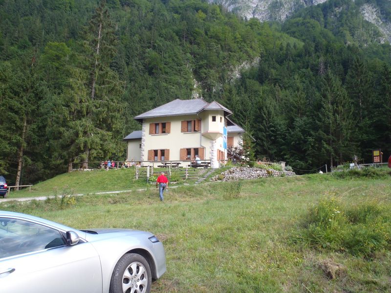 20100812 Mangart SLO-IT,Lepena-Koča j - foto povečava