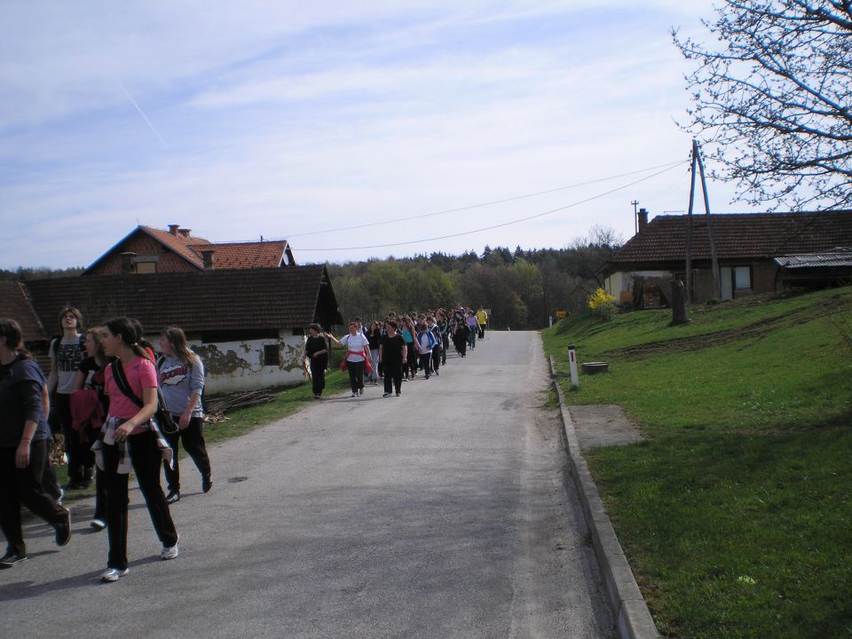 20110407 OŠ Beltinci na Tromejniku - foto povečava