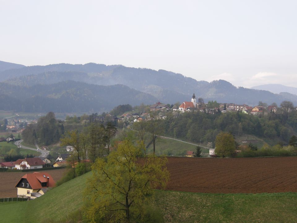 20110416 Bricnik nad Muto-okolica - foto povečava