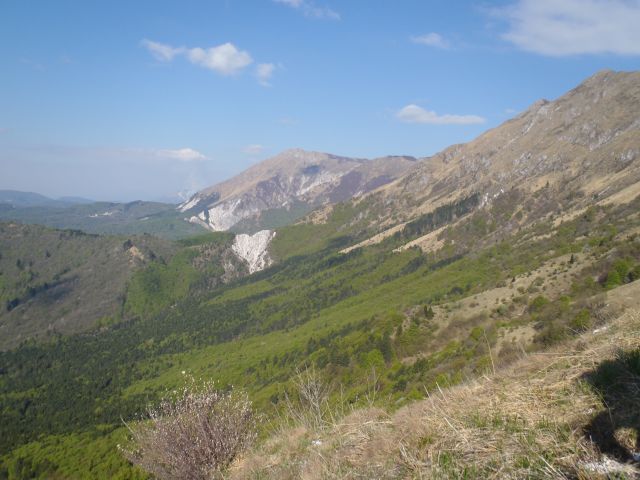 Muzci in podaljšek gorovja v Italijo.