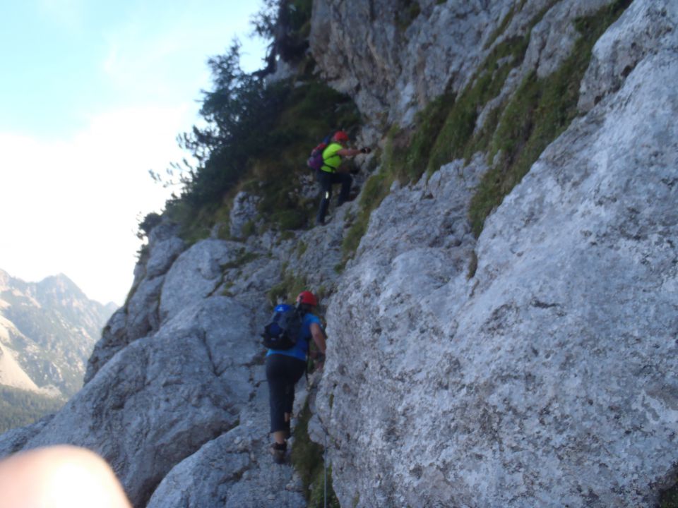 20110917 Prisojnik prednje in zadnje okno - foto povečava