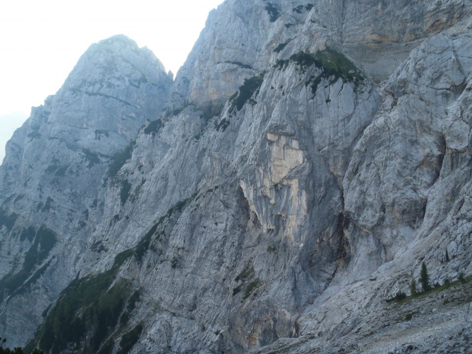 20110917 Prisojnik prednje in zadnje okno - foto povečava