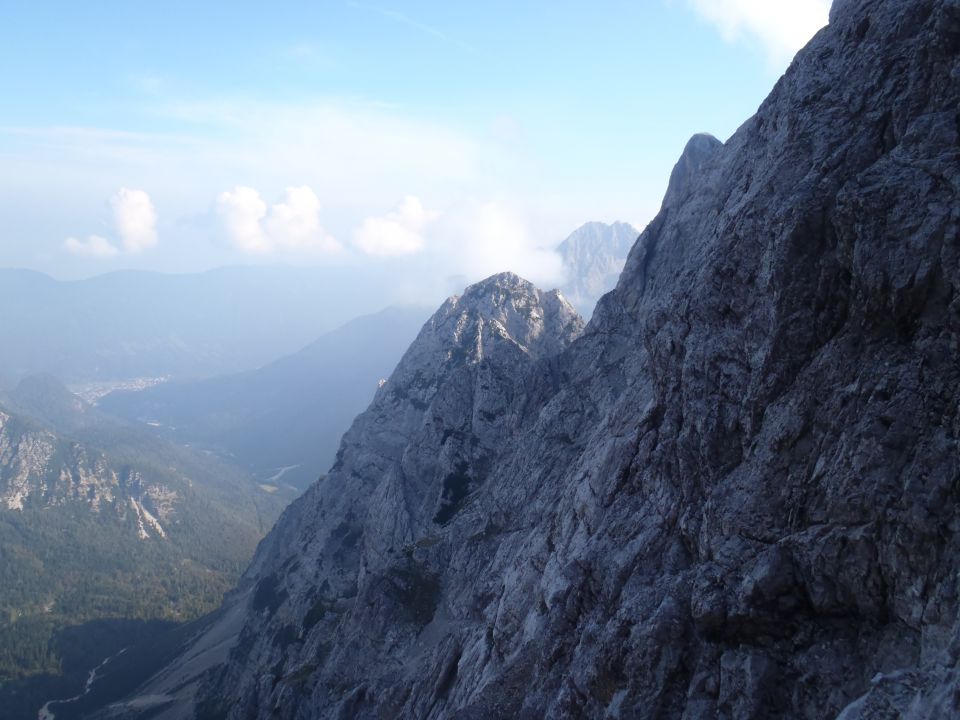 20110917 Prisojnik prednje in zadnje okno - foto povečava