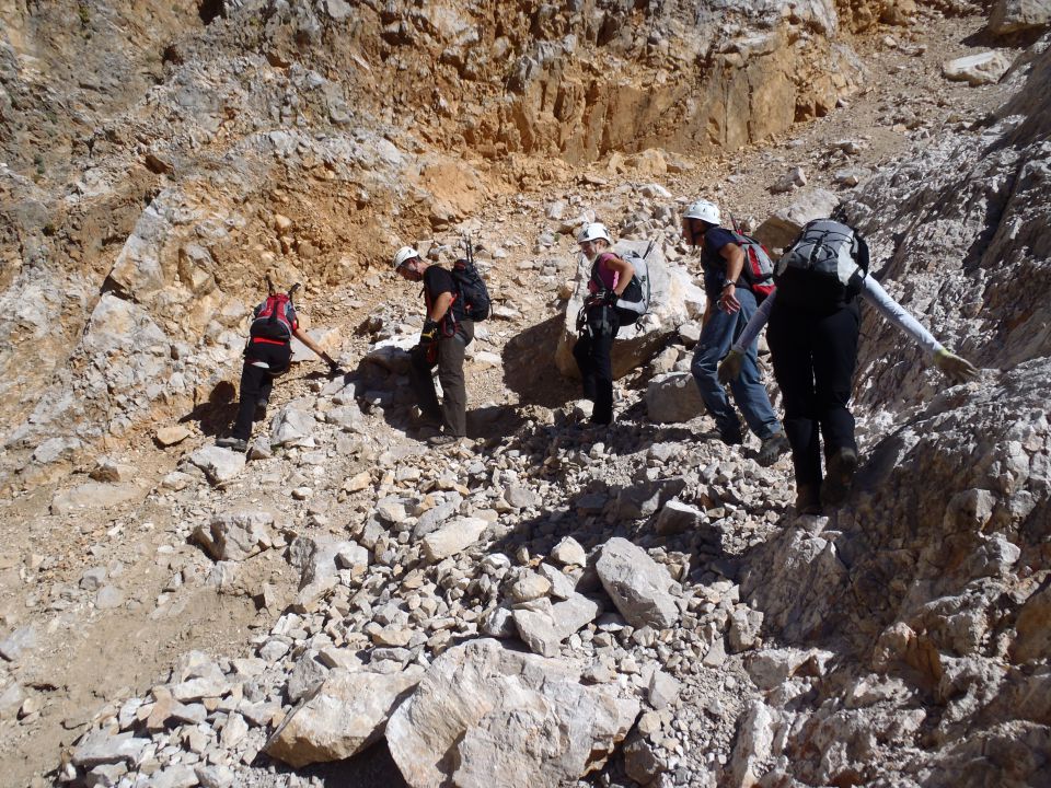 20111002 Ponca-visoka in srednja - foto povečava