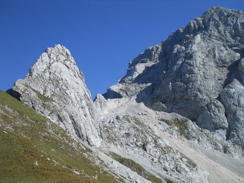 20120909 Mangart čez ferato - foto povečava