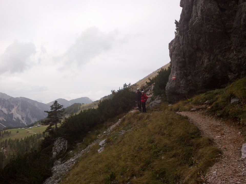 20120929 Stol po plezalni - foto povečava