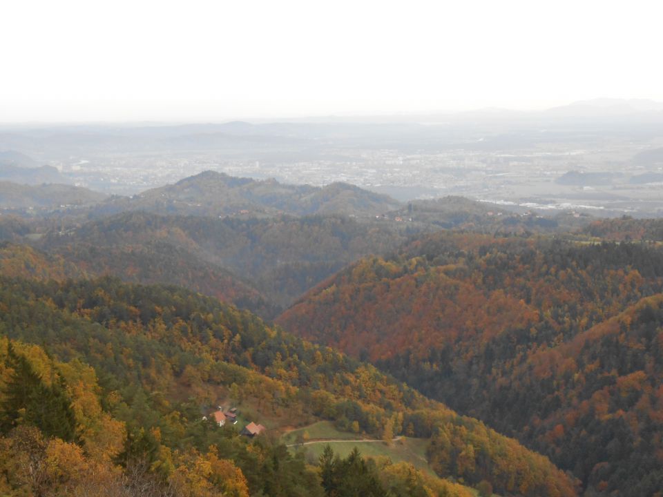 20121103 Čez Tojzlov vrh na Žavcarjev vrh - foto povečava