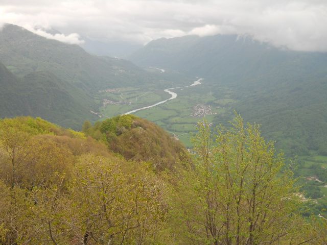 Pogled v dolino proti Kobaridu