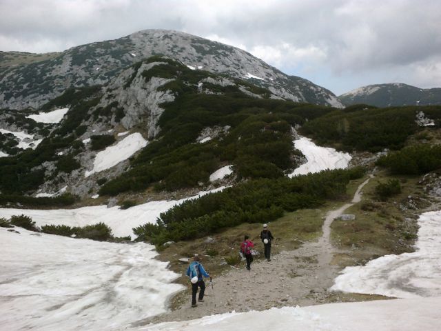 Pot proti planini Podvežak