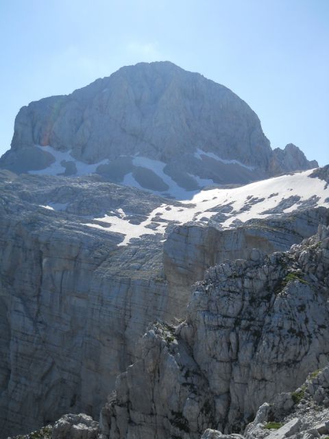Odpre se nam razgled na Triglav in Zahodno Triglavsko planoto