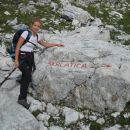 Usmerimo se na pot proti Škrlatici