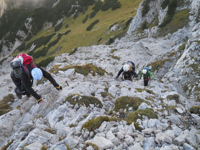 Pot od Cojzove koče na Kalško goro in Kalški greben (plezalna pot)