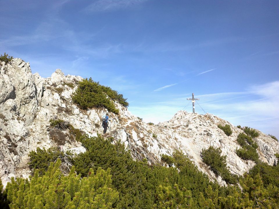 Malo pred vrhom Ostre peči