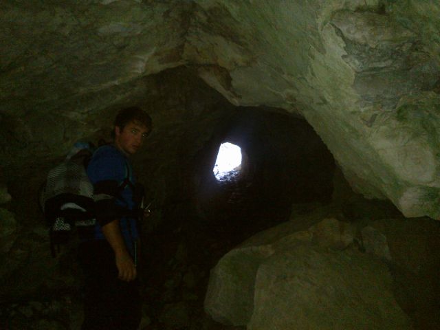 Pot skozi jamo