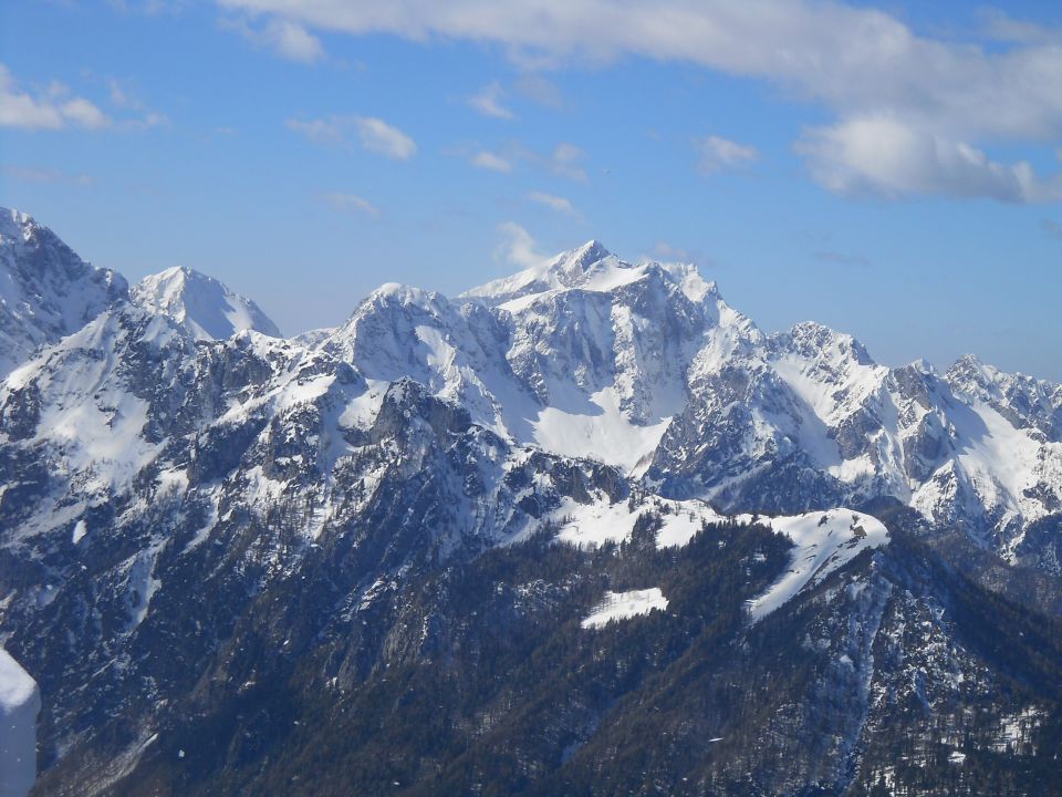 Razgled na Brano, Tursko goro, Skuto in Rinke (od leve proti desni; približano)