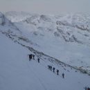 Strmi del poti in razgled na okoliške vrhove