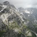 Pogled na Stenar (levo) in Škrlatico (desno)