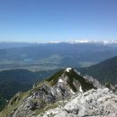 Razgled z vrha na Julijske alpe v daljavi