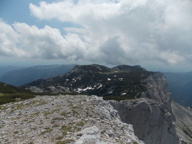 Razgled z vrha proti Veliki Planini