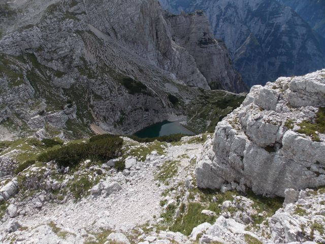 Razgled s poti na Spodnje Kriško jezero