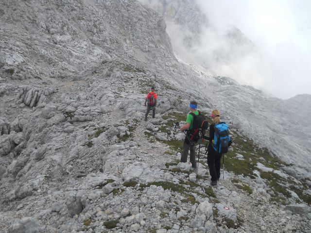 Spust proti Bivaku IV na Rušju