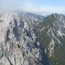 Razgled z vrha na Zelenjak (levo) in Ovčji vrh (desno)