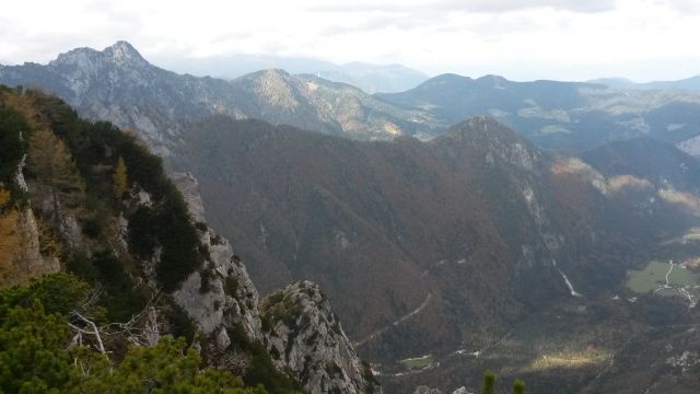 Razgled z vrha na Logarsko dolino