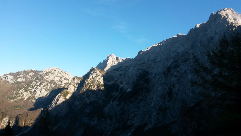 Razgled od doma na Krofičko, Ojstrico in Planjavo (od leve proti desni)