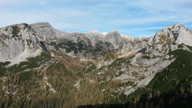Razgled iz vrha na Ograde, Debeli vrh, Vrh Hribaric, Škednjovec in Jezerski Stog