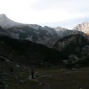 Razgled iz planine na Debeli vrh, Vrh Hribaric in Škednjovec (od leve proti desni)