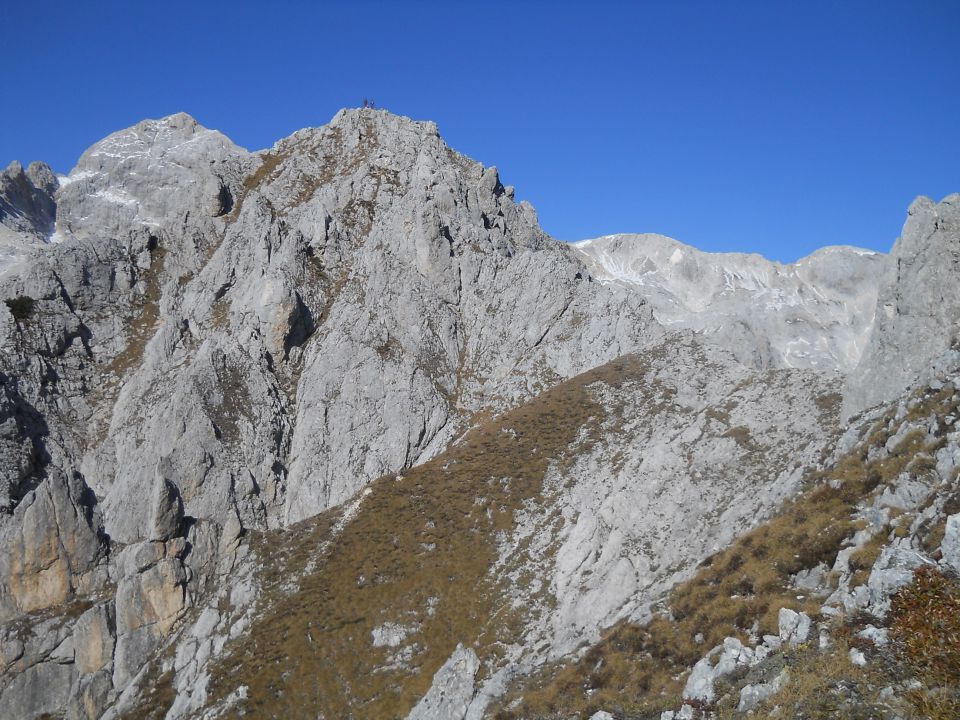 Razgled proti vrhu Vernarja in njegov celotni greben