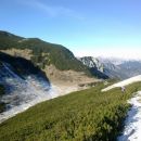 Spust s Srednjega vrha ter razgled na Mali Grintovec