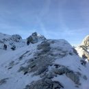 Pot na Ledinski vrh in razgled na Storžek (desno)