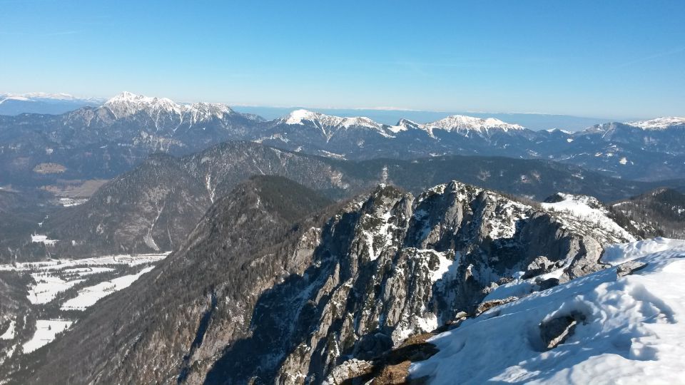 Razgled z vrha na Kepo, Rožco, Dovško Babo, Golico in Struško (od leve proti desni)