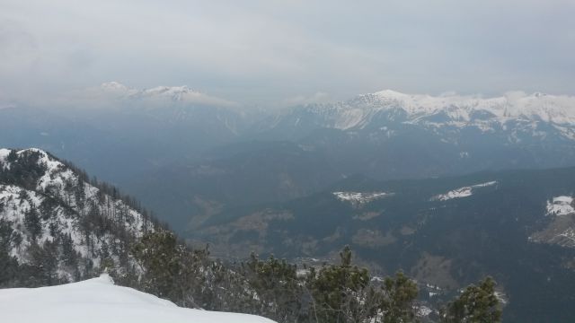 Razgled z vrha na Stol, Begunjščico in Veliki vrh grebena Košute